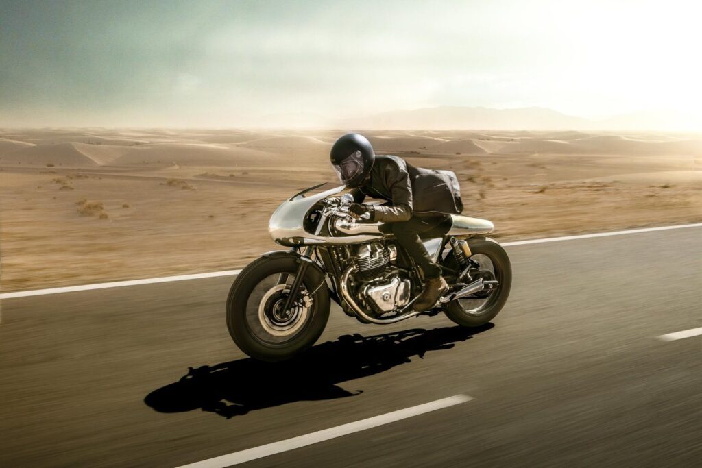 MODIFICANDO E DANDO GRAU NO JOGO DE MOTO - CAFE RACER 